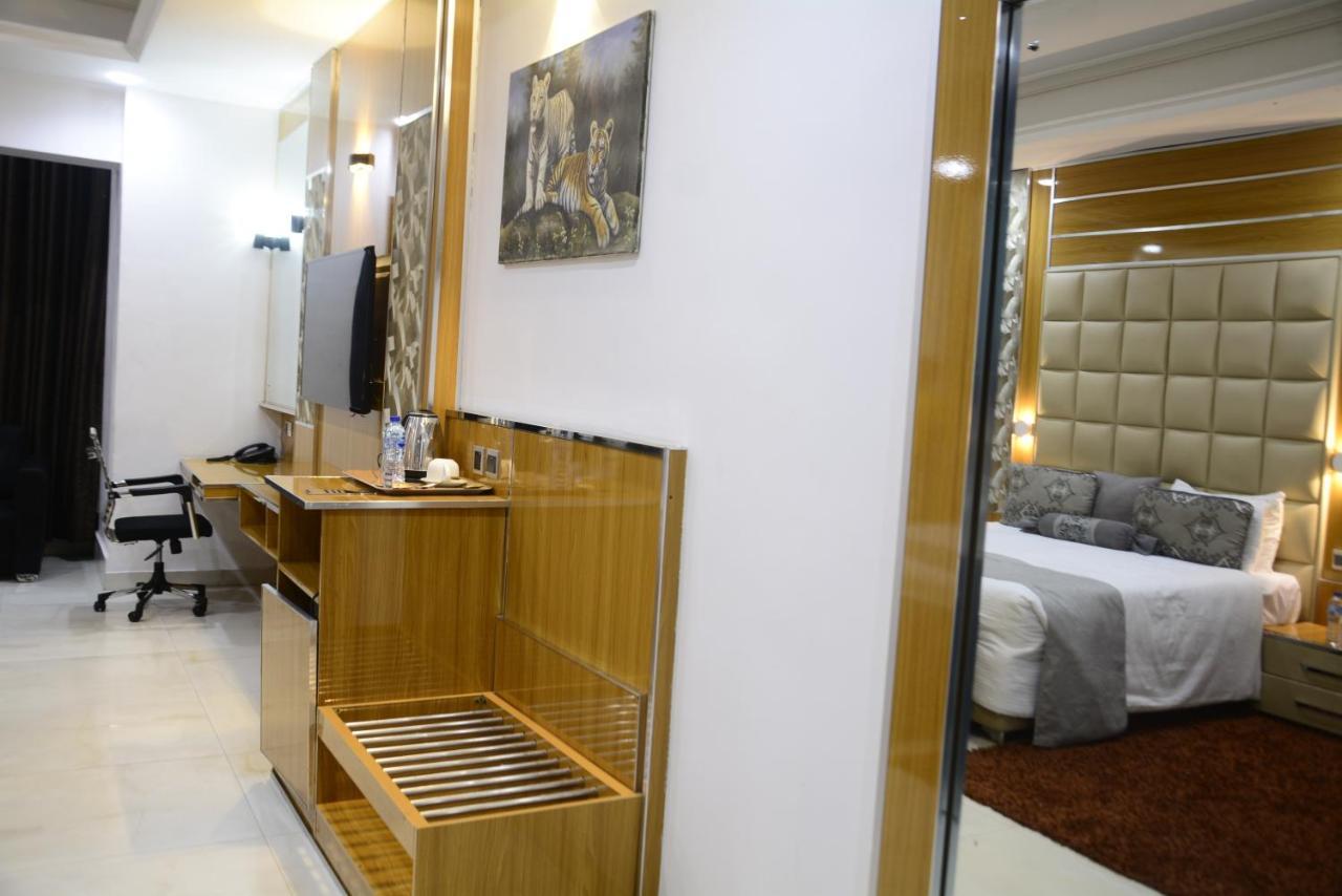 Caesar'S Luxury Hotel Lekki Exterior photo
