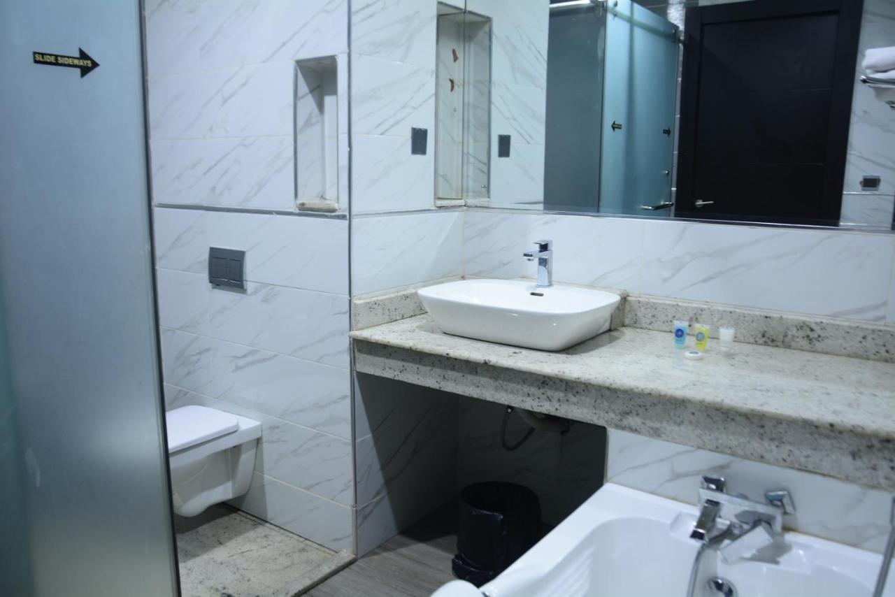 Caesar'S Luxury Hotel Lekki Exterior photo