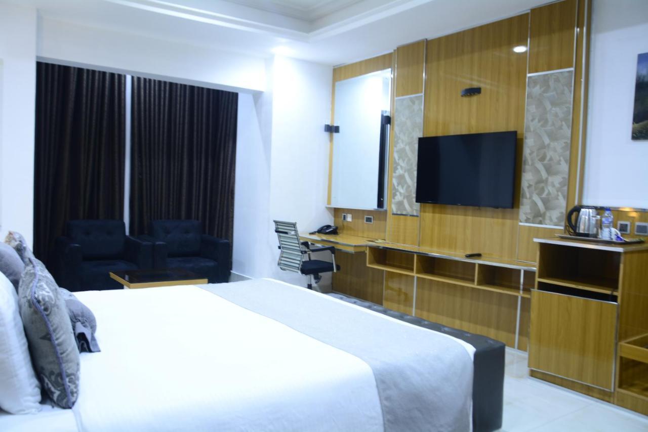 Caesar'S Luxury Hotel Lekki Exterior photo