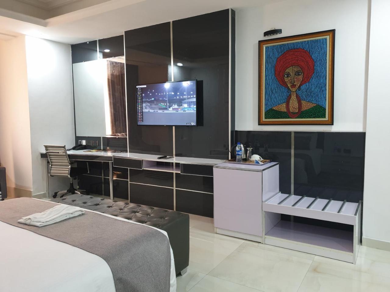 Caesar'S Luxury Hotel Lekki Exterior photo