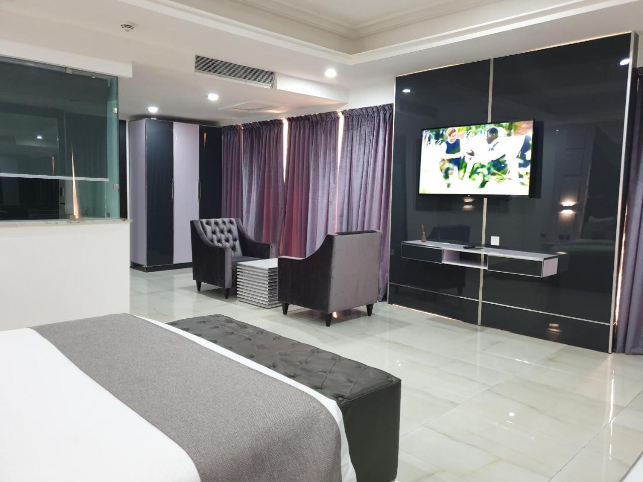Caesar'S Luxury Hotel Lekki Exterior photo